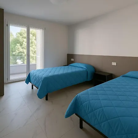 Apartman Modernly Equipped With Balcony In *